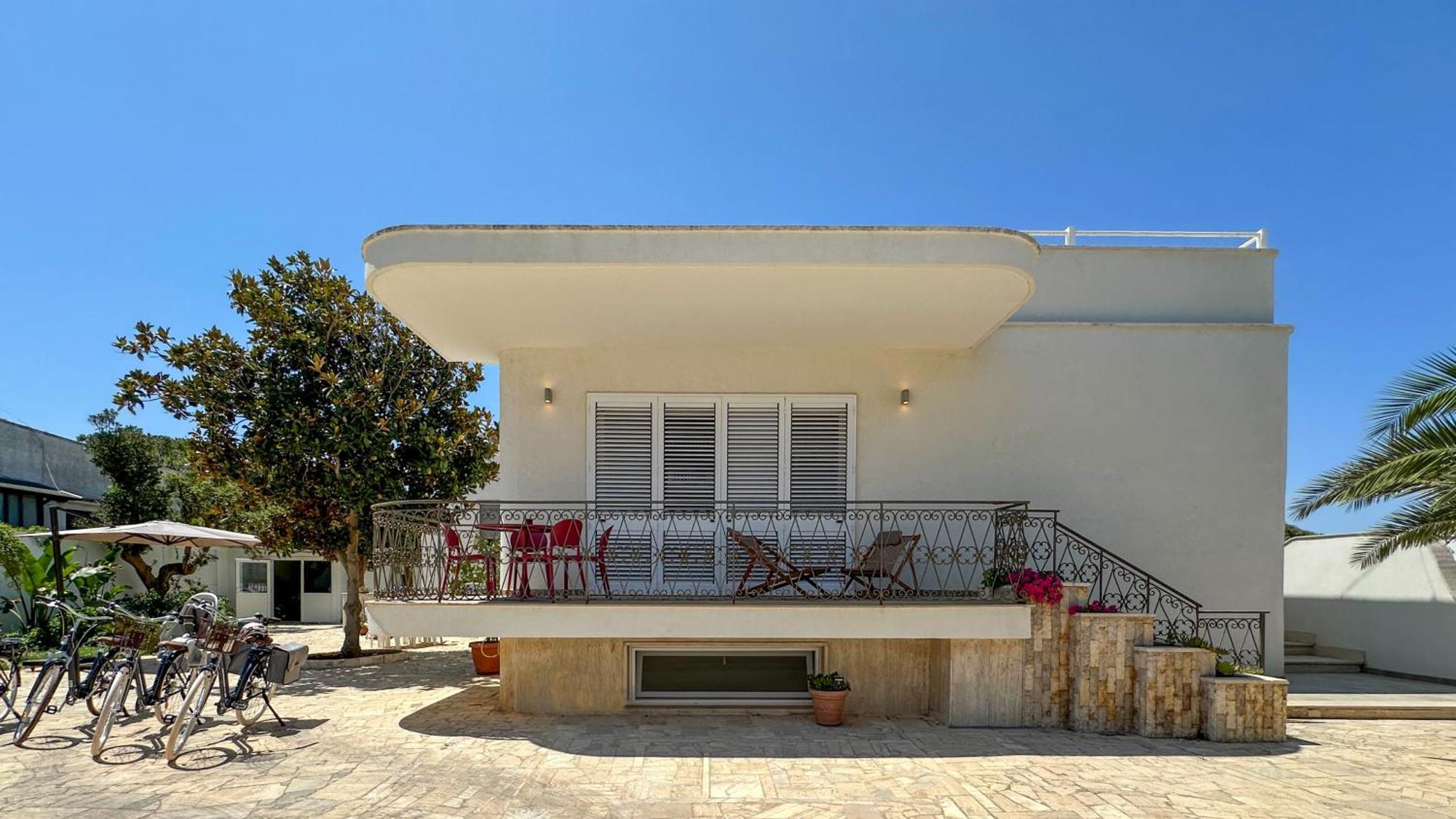 برينديسي Flowing House المظهر الخارجي الصورة