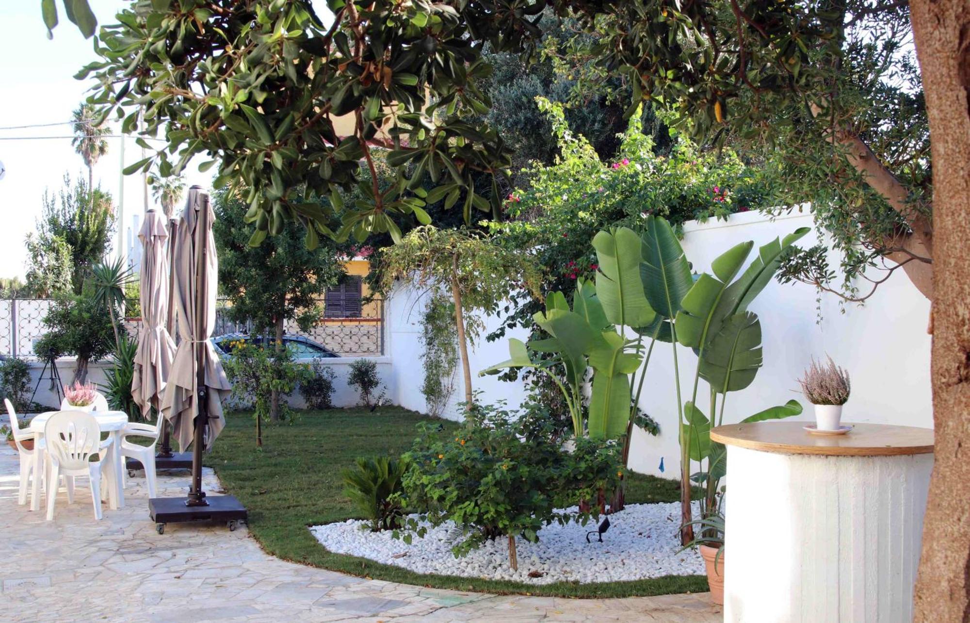 برينديسي Flowing House المظهر الخارجي الصورة